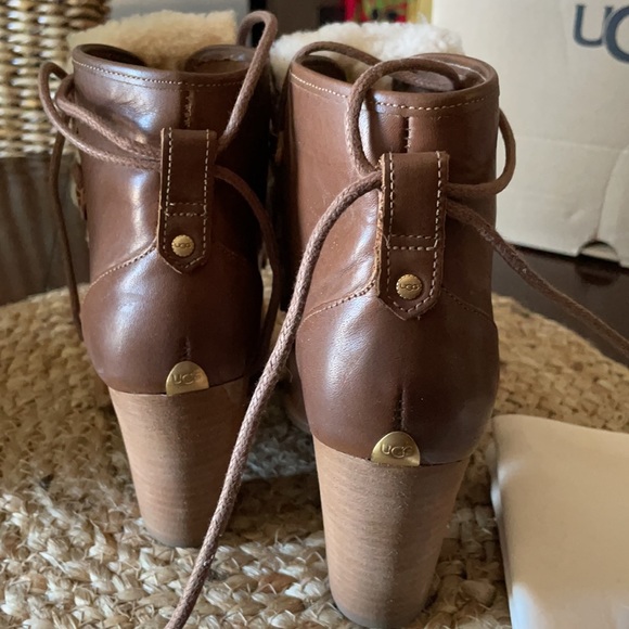 UGG Analise Exposed fur lace up boots. - Picture 9 of 16